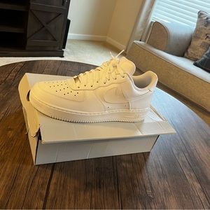 Nike Air Force 1 '07 White
Used